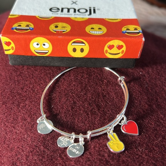 Alex and Ani Peace Hand Heart Emoji Bracelet Shiny Silver Unisex NWT. - Picture 7 of 7